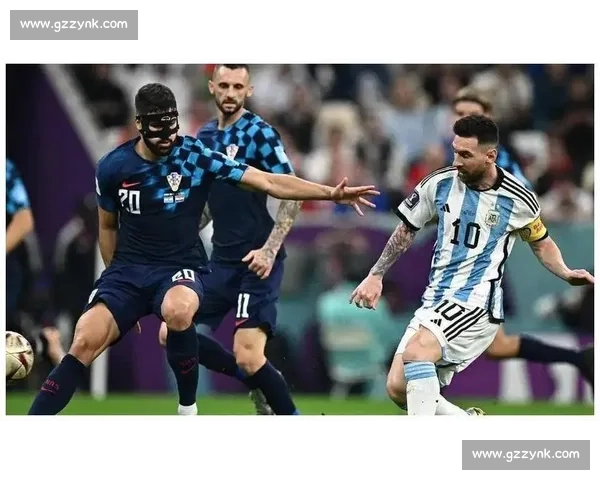 深度解析现代足球比赛中战术犯规的形成动因与防守策略实效运用